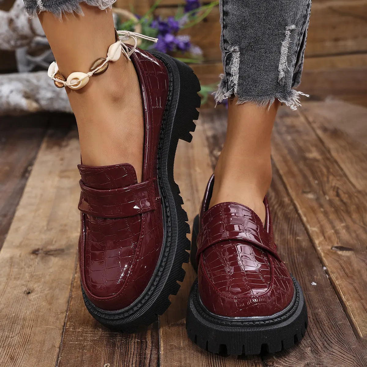 Celandine Mocassins à Bride Embossée, Semelle Crantée pour Femme - Bordeaux
