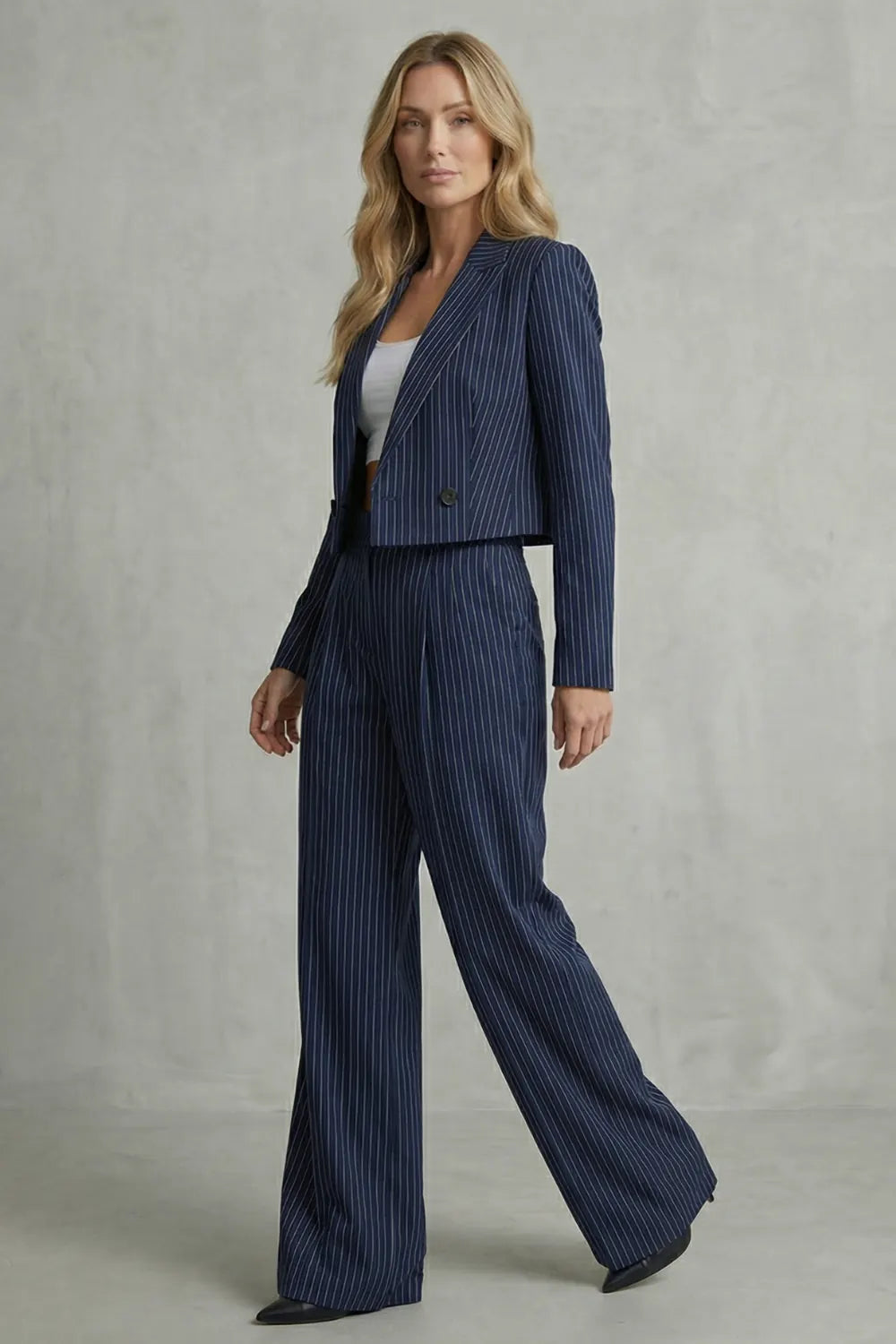 Adeline Tailleur Deux Pièces à Fines Rayures, Blazer Court et Pantalon Large pour Femme - Bleu