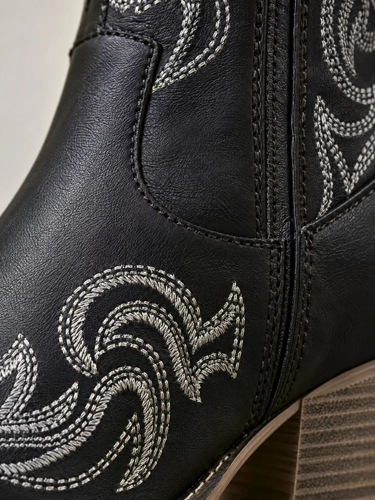 Havi Bottes Western Montantes Brodées, Zip Latéral, Talon Carré pour Femme - Noir