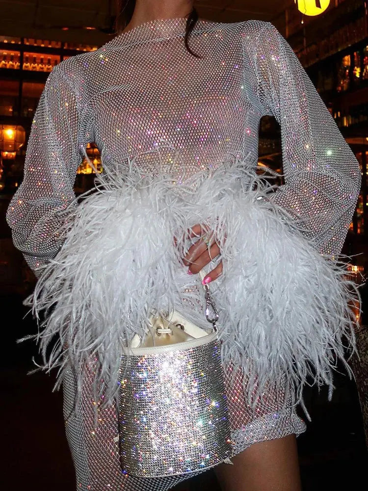 Kensington Robe Mini à Sequins, Manches Longues, Manchettes à Plumes pour Femme - Blanc