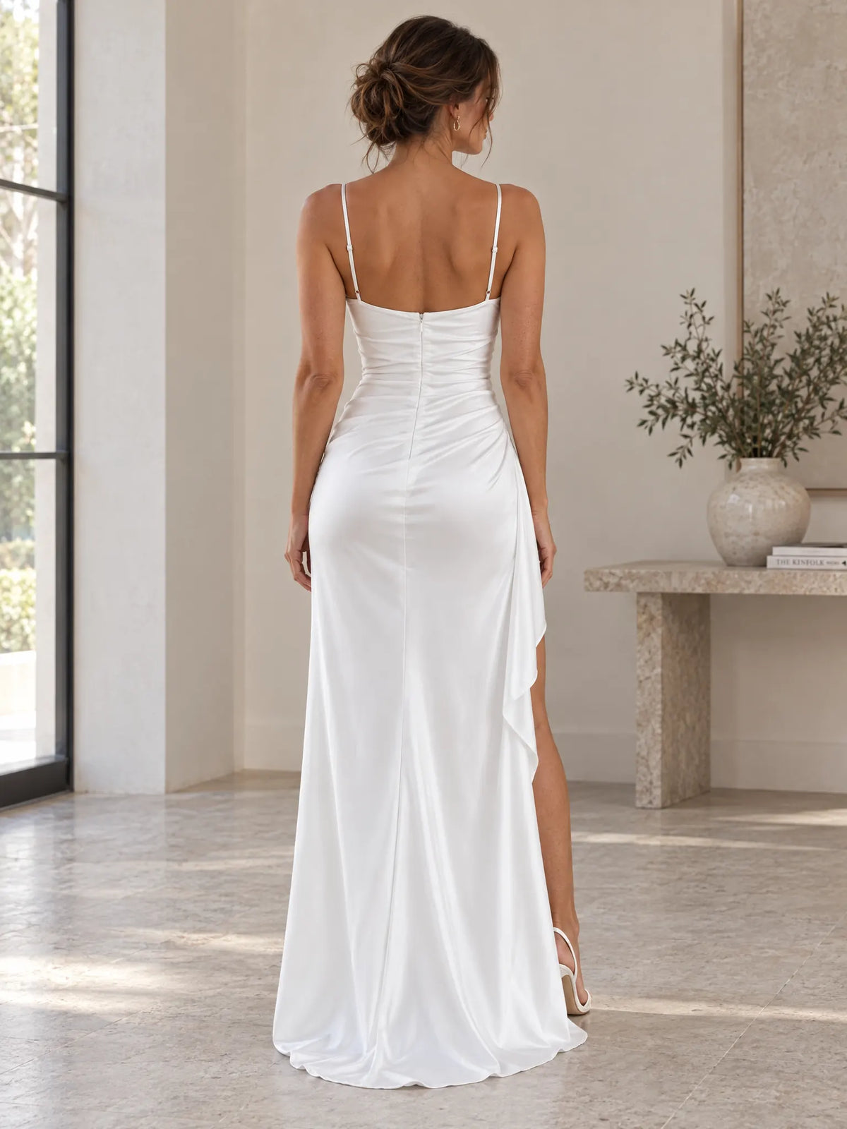 Calantha Robe de Soirée Maxi en Satin, Drapée, Fente pour Femme - Blanc