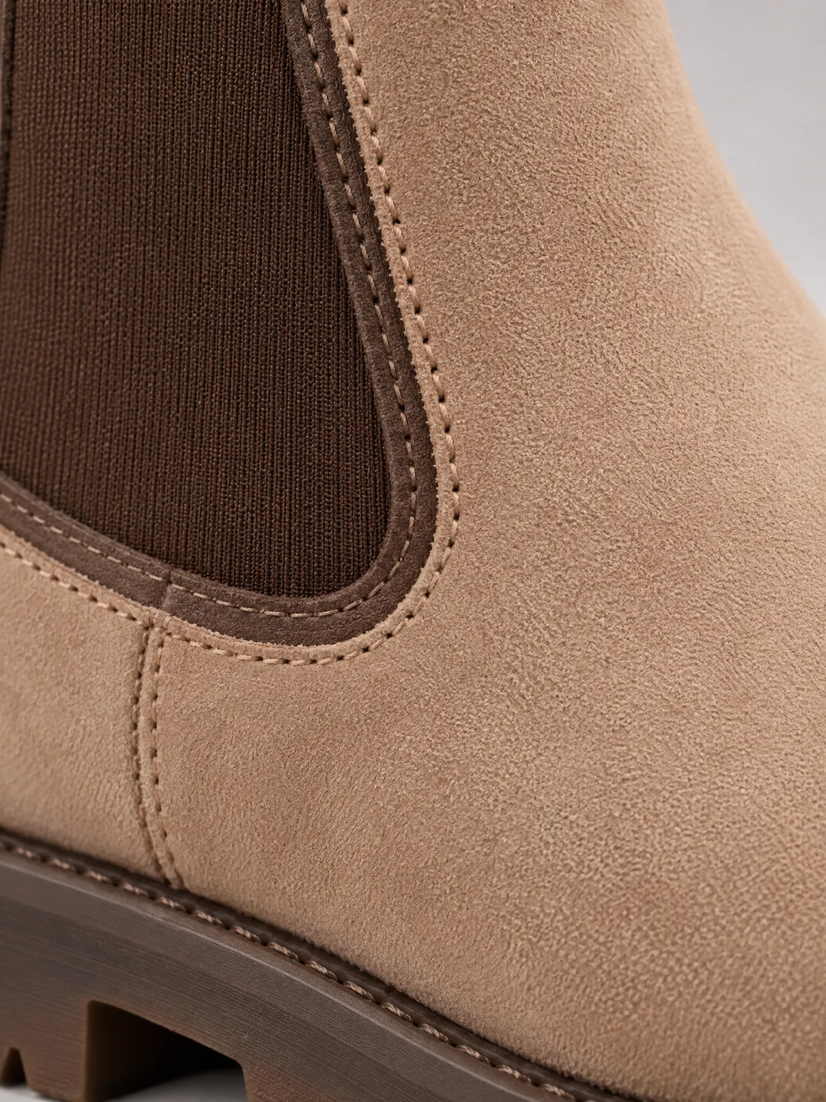 Calanthe Bottines Chelsea Effet Daim, Semelle Crantée Épaisse pour Femme - Beige