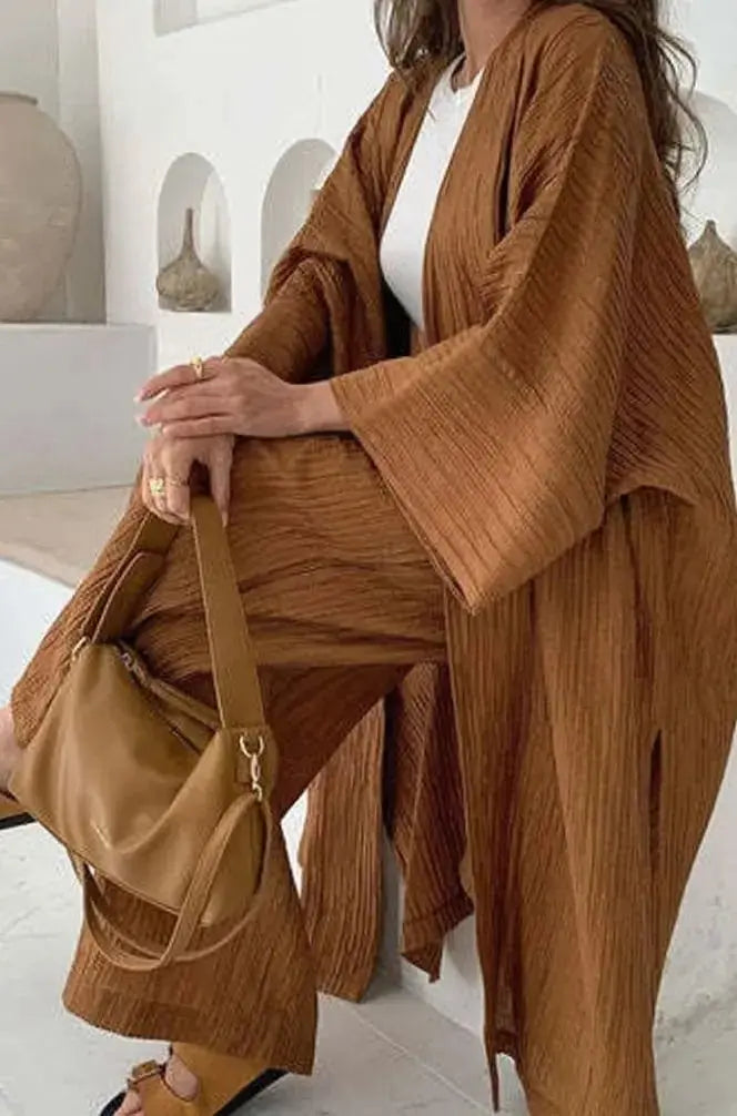 Elowen Ensemble Deux Pièces Kimono Plissé et Pantalon Large pour Femme - Marron Foncé