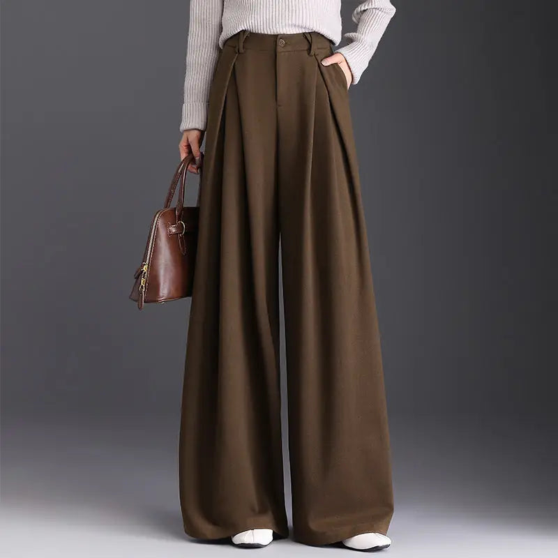 Rosaline Pantalon en Satin Camel, Taille Haute, Plissé, Jambe Large pour Femme - Marron Olive