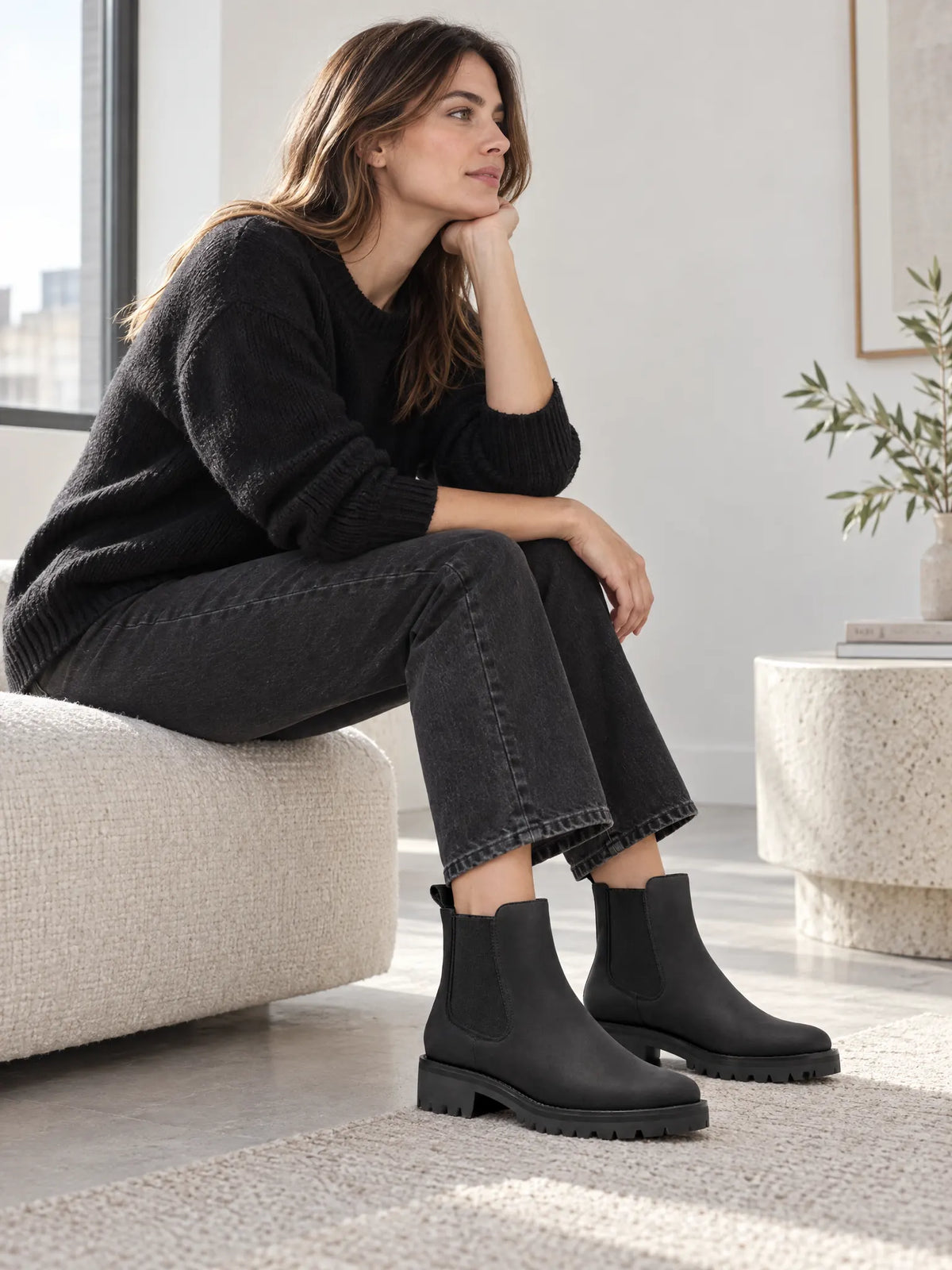Calanthe Bottines Chelsea Effet Daim, Semelle Crantée Épaisse pour Femme - Noir